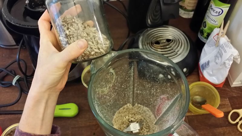 File:Grinding chia and flax seeds in a blender.jpeg